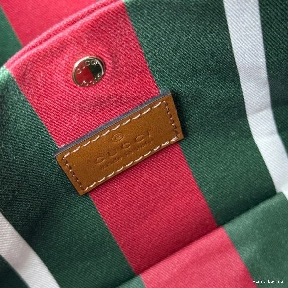 First bag ru GG bag Emblem Gucci bucket mini 0714